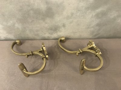 Polished bronze and varnished coat hook from the 19th century Louis Philippe period