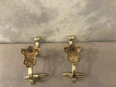 Polished bronze and varnished coat hook from the 19th century Louis Philippe period