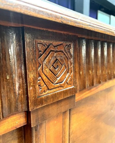 Bar avec façade en marqueterie des années 50
