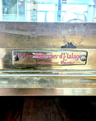 Large brass display case 200 x 250 x 50 cm