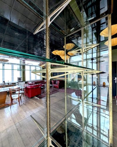 Large brass display case 200 x 250 x 50 cm