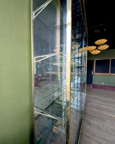 Large brass display case 200 x 250 x 50 cm