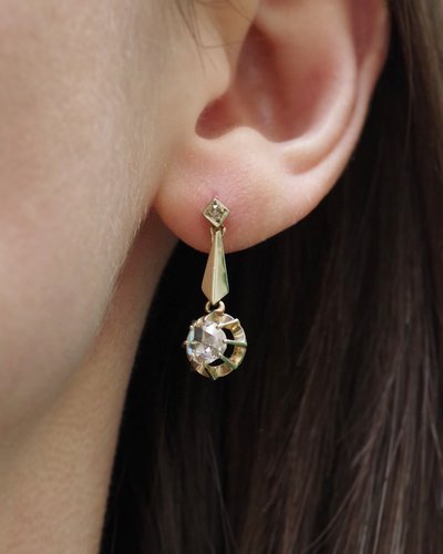 Dormeuses Art Deco diamants en or 18k et platine, taille rose hollandaise, 1,10ct, bijou ancien