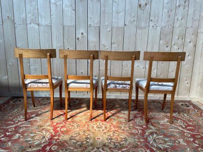 Suite of 4 Louis XVI style chairs - Directory