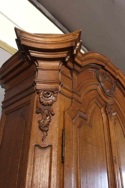Two-part presentation sideboard 18th century