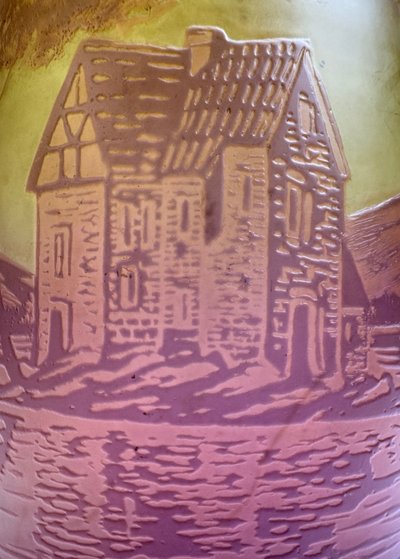 Degué vase with lake landscape design