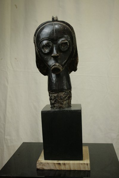Byeri head from a Fang reliquary, Gabon.