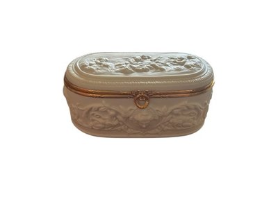 Porcelain box - Limoges - cherub decoration and brass mounting