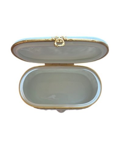 Porcelain box - Limoges - cherub decoration and brass mounting