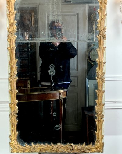 XVIIIth CENTURY MIRROR IN SCULPTTED WOOD WITH 2-PART MERCURY MIRROR