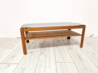 Ein Teakholz Myer Couchtisch Aus Der Mitte Des Letzten Jahrhunderts Und Rauchglas