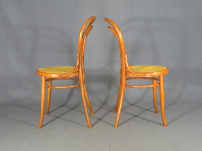 2 sedie da bistrot Hofmann N°14 con bastoni No Thonet
