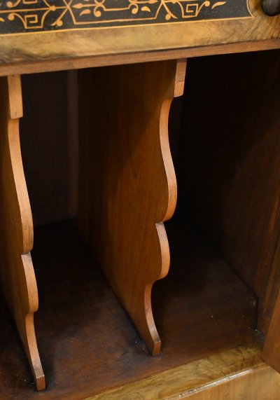 Meuble à Musique en ronce de Noyer, style Charles X – 2ème partie XIXe