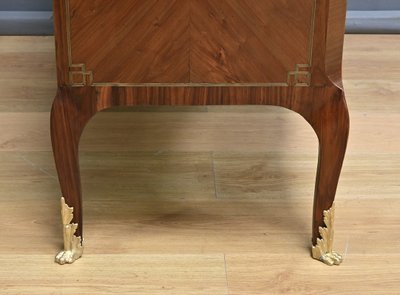 Commode Sauteuse, style Transition Louis XV/Louis XVI – Début XXe