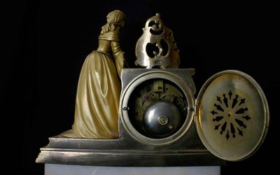 Uhr aus vergoldeter Bronze und Marmor, XIX.