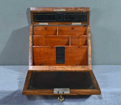 Walnut burl letter box - Early 20th century