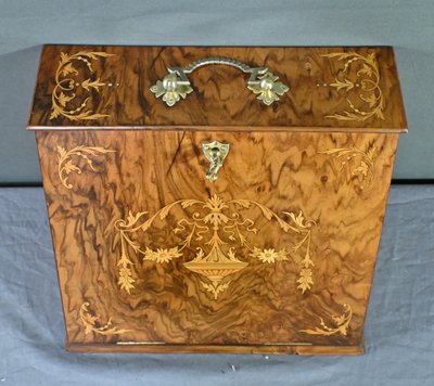 Walnut burl letter box - Early 20th century