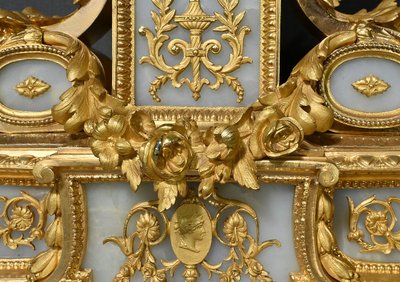 Important Louis XVI style Gilded Bronze Mantel Insert - Late 19th century