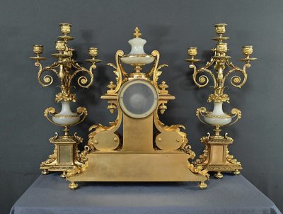 Important Louis XVI style Gilded Bronze Mantel Insert - Late 19th century
