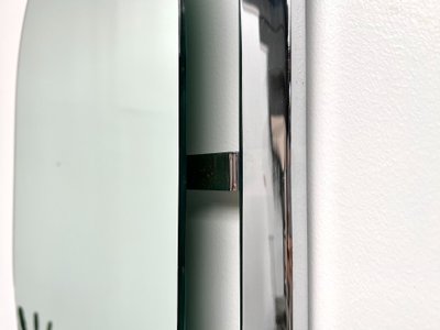 Miroir Bauhaus en acier chromé