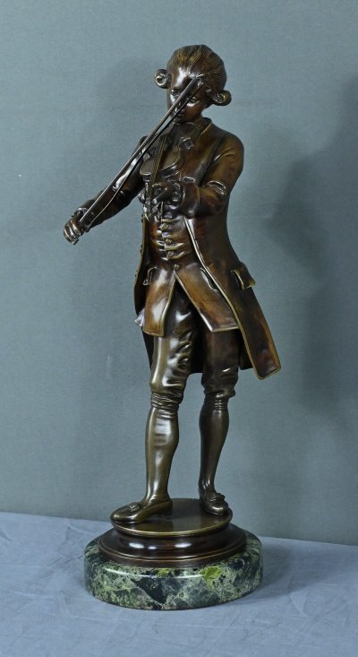 Bronzo "Mozart che suona il violino" di J-M. Schneider - Inizio XX secolo