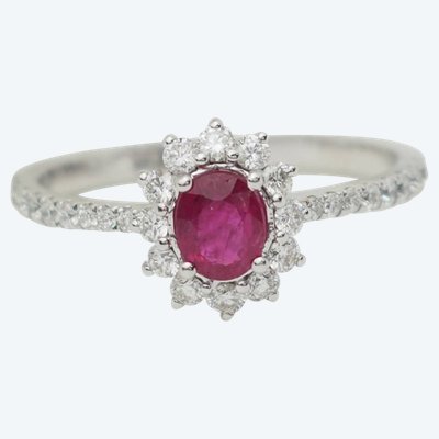 Anello Margherita in oro bianco, rubini e diamanti 0,45 carati