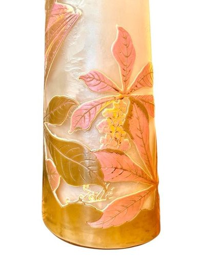 Vaso grande in stile Art Nouveau "Foglie di castagno" di Emile Gallé