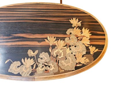 Tavolo volante "Ciclamini" di Emile Gallé in stile Art Nouveau