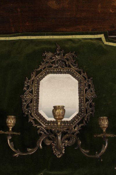 Pair of bronze wall lights with 3 light arms and mirror, Louis XV style, 19th century