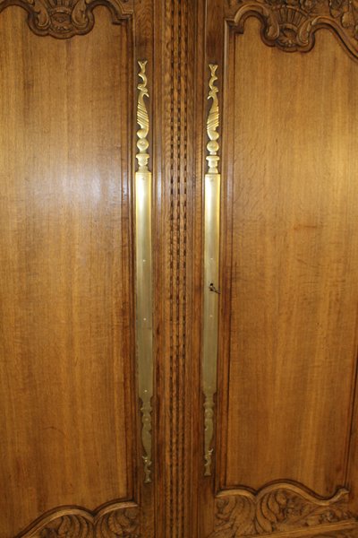 Armadio normanno in quercia intagliata, origine Saint Lô, XIX secolo
