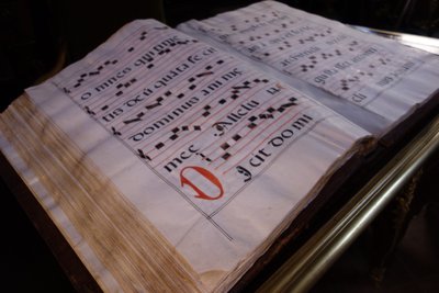 Large mass antiphonary of 260 pages, dated 1736