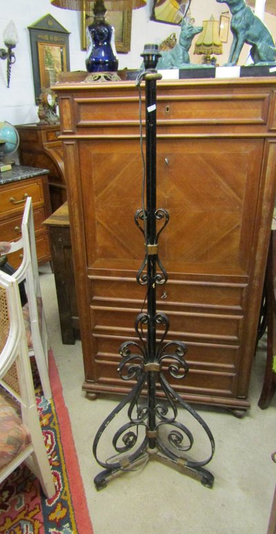 Floor lamp