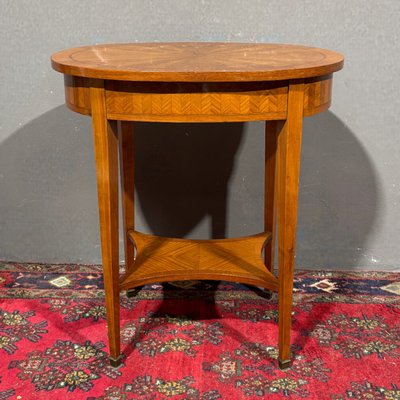 Élégante table basse en bois fruitier incrusté