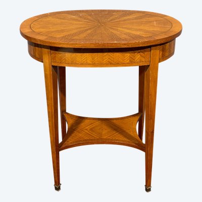 Élégante table basse en bois fruitier incrusté