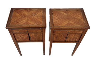 Paire de tables de chevet