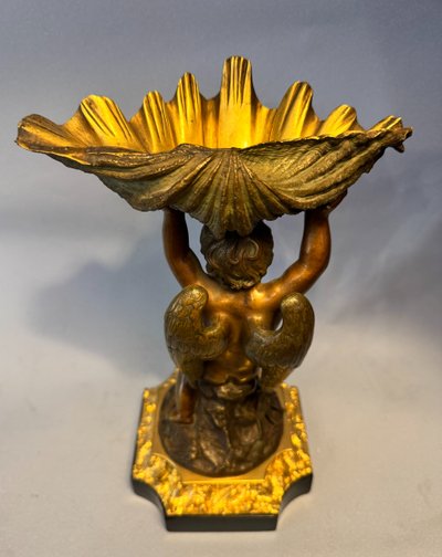 Scultura in bronzo - Angelo con conchiglia - XIX secolo