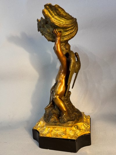 Scultura in bronzo - Angelo con conchiglia - XIX secolo