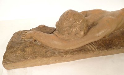 Grande scultura in terracotta Marcel Bouraine Donna nuda addormentata 90,5 cm XX secolo