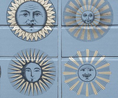 Importante commode dans le goût de Piero FORNASETTI