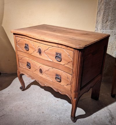 Petite Commode Sauteuse