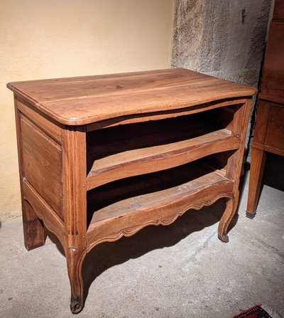 Petite Commode Sauteuse