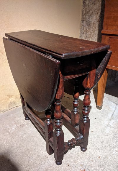 Small Gateleg table