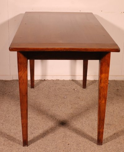 Piccolo tavolo da fattoria in ciliegio del XIX secolo