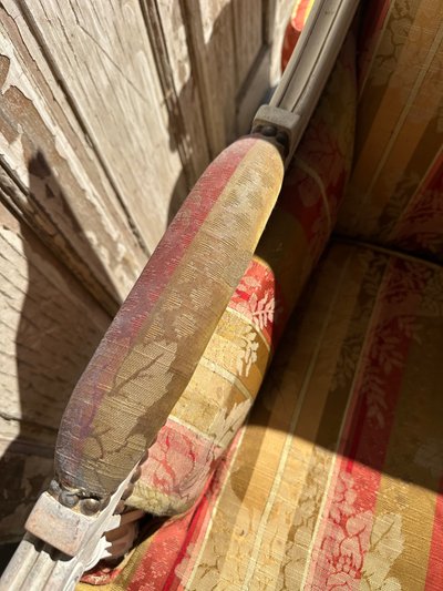 Coppia di bergère laccate in stile Luigi XVI 