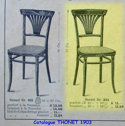 2 sedie Thonet n. 221 con intarsi in bronzo, circa 1910