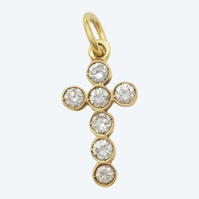 Pendentif croix en or jaune et diamants 0.40ct