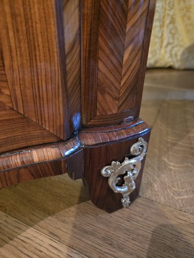 Pair of Regency corner cabinets with support height in violet wood.