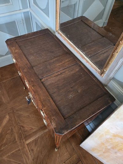 Cassettiera di transizione Luigi XV/Luigi XVI, Francia orientale, circa 1780.