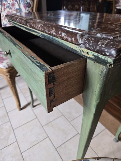 Tavolino Luigi XV in legno dipinto – Marmo Rance – XVIII secolo 