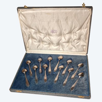 A set of 12 mocha spoons